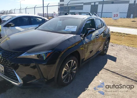 2024 Lexus Ux 250H z USA, uszkodzony, nr VIN JTHX6JBH2R2186257